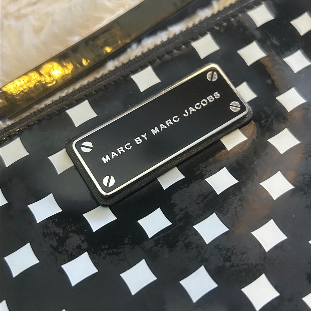 Marc by Marc Jacobs “The Queen’s Gambit” Checkered Patent Pouch - Picture 2 of 8